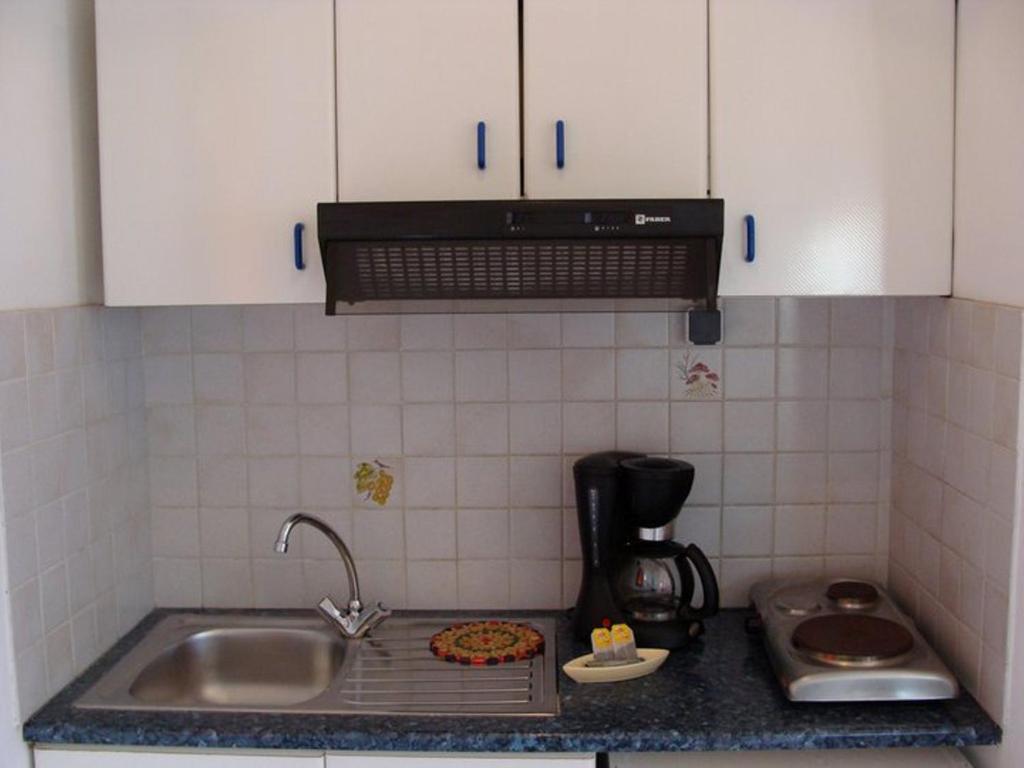 Hesperia Hotel Karlovassi Habitación foto