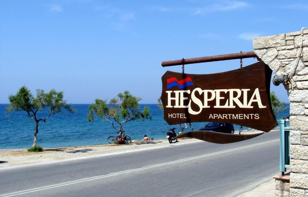 Hesperia Hotel Karlovassi Exterior foto