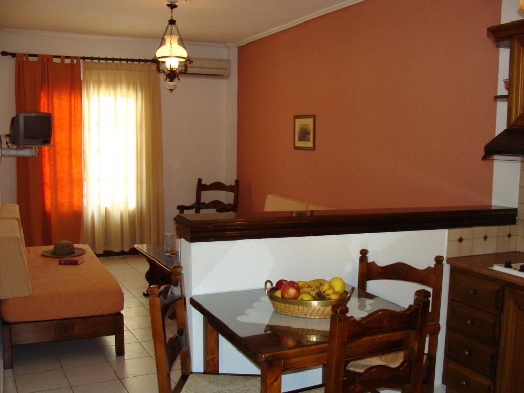 Hesperia Hotel Karlovassi Habitación foto